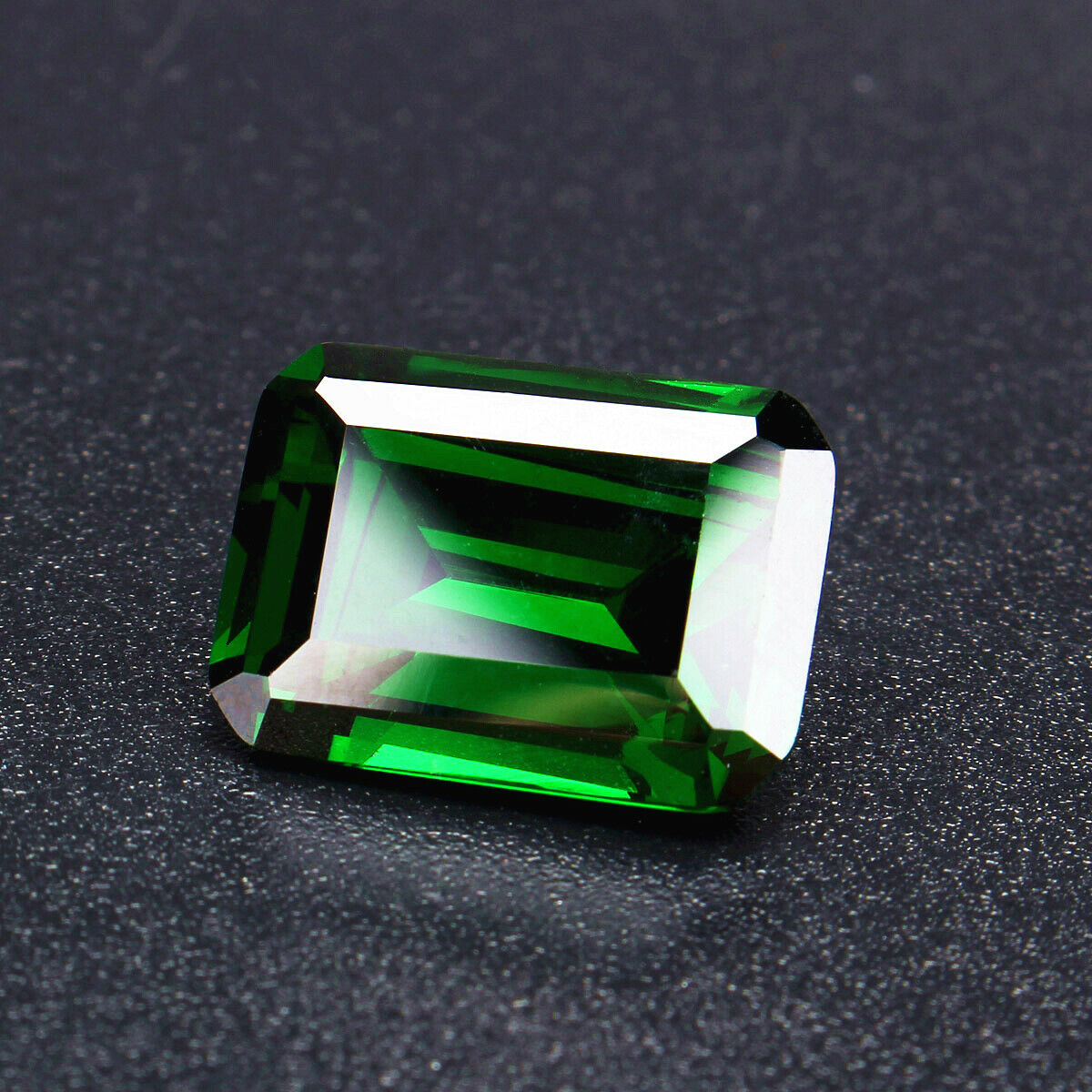 30ct Natural Mined Green Loose Gemstone Emerald Colombia Emerald Cut AAAAAAA+